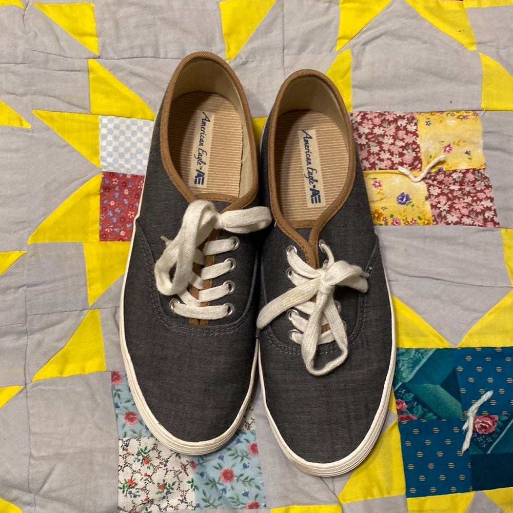 American eagle tennis shoes